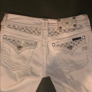 White MissMe Capri Jean